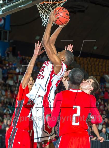 Thumbnail 3 in Regis Jesuit vs. Eaglecrest (CHSAA 5A Great 8) photogallery.