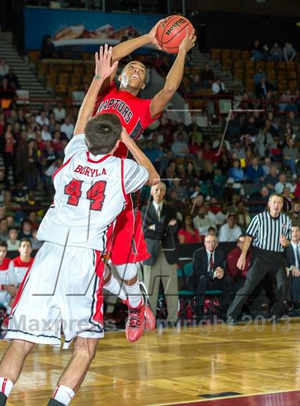 Thumbnail 2 in Regis Jesuit vs. Eaglecrest (CHSAA 5A Great 8) photogallery.