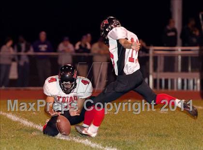 Thumbnail 2 in Triad @ Mascoutah photogallery.
