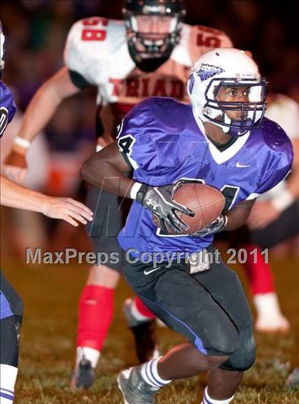 Thumbnail 1 in Triad @ Mascoutah photogallery.