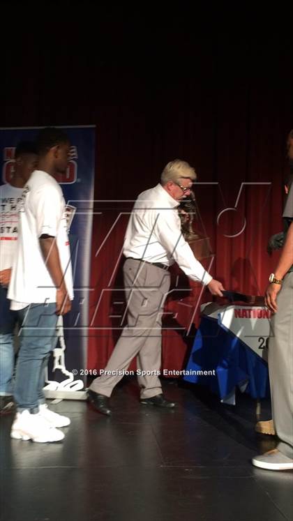 Thumbnail 1 in DeSoto TOC Ceremony photogallery.
