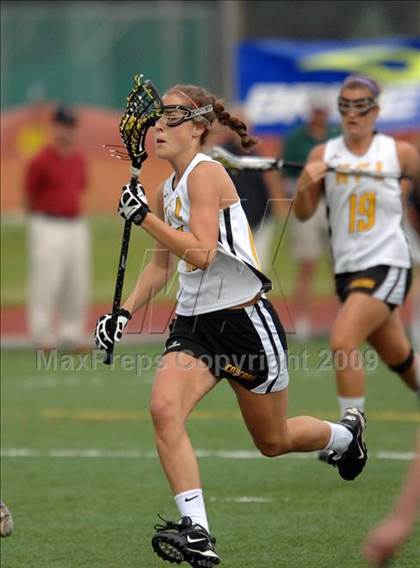 Thumbnail 3 in Nyack vs. Honeoye Falls-Lima (NYSPHSAA Class C Semifinal) photogallery.