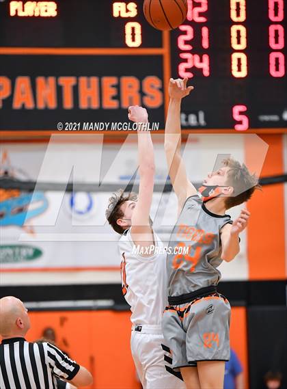 Thumbnail 2 in Urbana VS Washington (Kevin Brown Memorial Tournmanet of Champions) photogallery.
