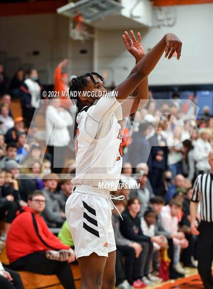 Thumbnail 3 in Urbana VS Washington (Kevin Brown Memorial Tournmanet of Champions) photogallery.