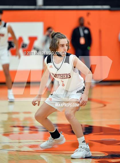 Thumbnail 3 in Urbana VS Washington (Kevin Brown Memorial Tournmanet of Champions) photogallery.