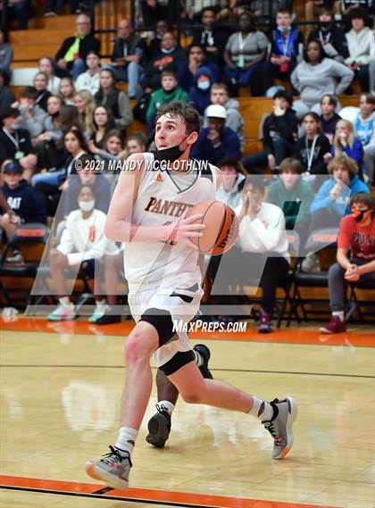 Thumbnail 3 in Urbana VS Washington (Kevin Brown Memorial Tournmanet of Champions) photogallery.