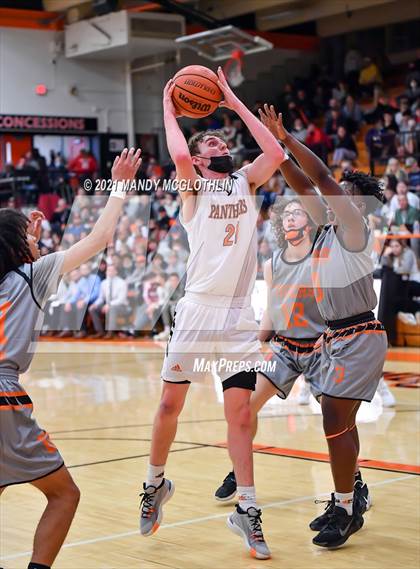 Thumbnail 3 in Urbana VS Washington (Kevin Brown Memorial Tournmanet of Champions) photogallery.