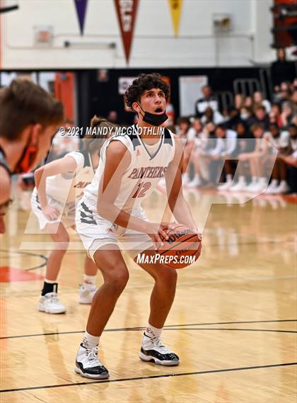 Thumbnail 2 in Urbana VS Washington (Kevin Brown Memorial Tournmanet of Champions) photogallery.