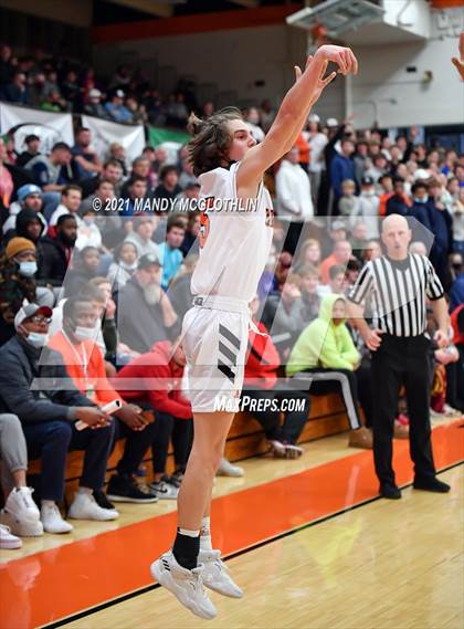 Thumbnail 2 in Urbana VS Washington (Kevin Brown Memorial Tournmanet of Champions) photogallery.