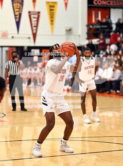 Thumbnail 1 in Urbana VS Washington (Kevin Brown Memorial Tournmanet of Champions) photogallery.