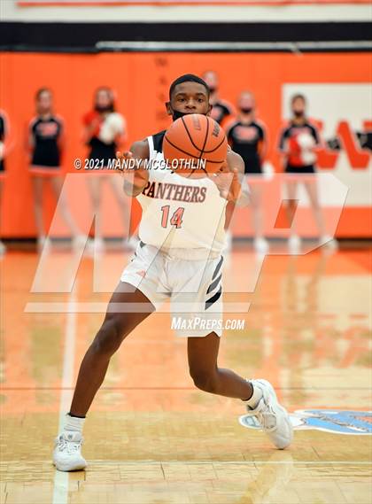 Thumbnail 2 in Urbana VS Washington (Kevin Brown Memorial Tournmanet of Champions) photogallery.