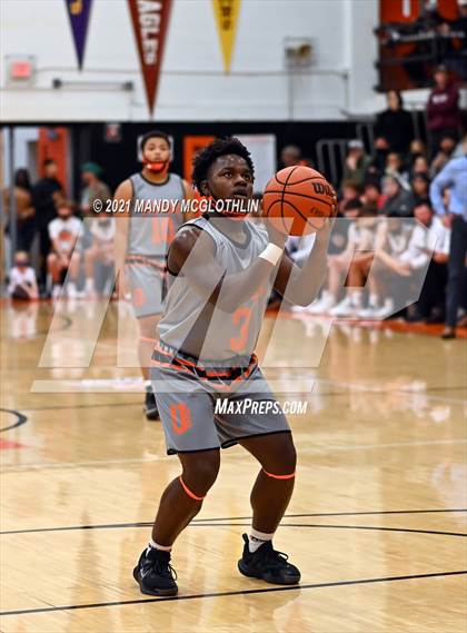 Thumbnail 1 in Urbana VS Washington (Kevin Brown Memorial Tournmanet of Champions) photogallery.