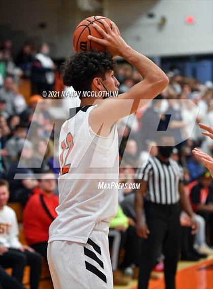 Thumbnail 2 in Urbana VS Washington (Kevin Brown Memorial Tournmanet of Champions) photogallery.