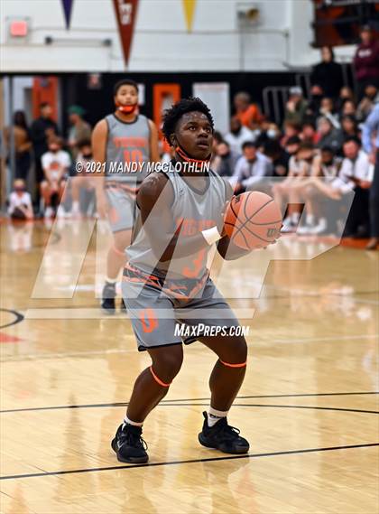 Thumbnail 3 in Urbana VS Washington (Kevin Brown Memorial Tournmanet of Champions) photogallery.