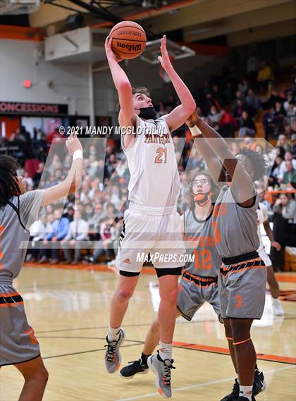 Thumbnail 1 in Urbana VS Washington (Kevin Brown Memorial Tournmanet of Champions) photogallery.