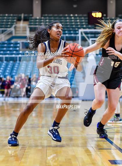 Thumbnail 2 in Tompkins vs George Ranch (UIL 6A Bi-District Playoff) photogallery.