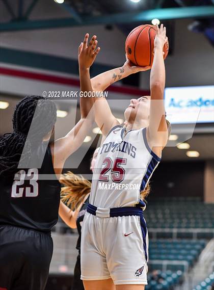 Thumbnail 1 in Tompkins vs George Ranch (UIL 6A Bi-District Playoff) photogallery.