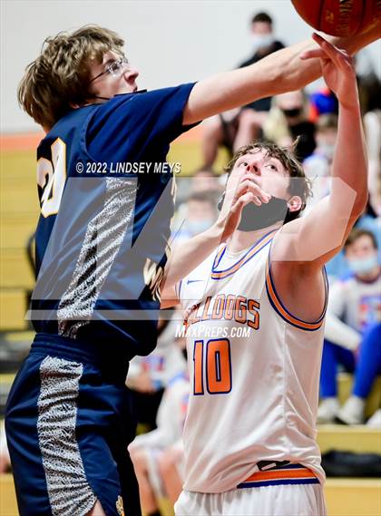 Thumbnail 3 in Whitman @ Livonia photogallery.