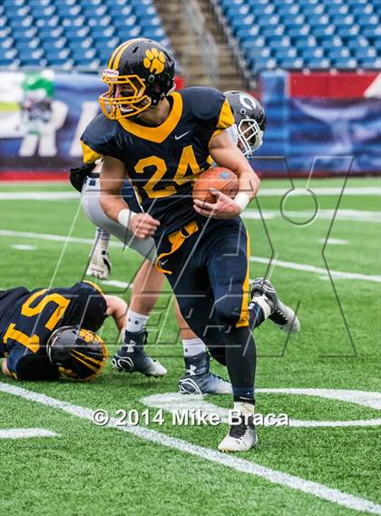 Thumbnail 3 in Cohasset vs. Littleton (MIAA Division 6 Final) photogallery.