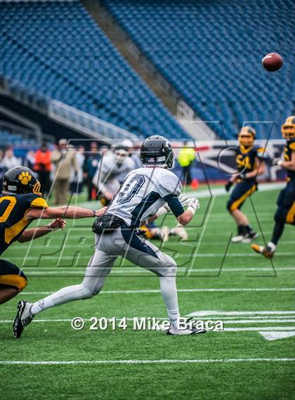 Thumbnail 1 in Cohasset vs. Littleton (MIAA Division 6 Final) photogallery.