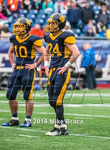 Thumbnail 1 in Cohasset vs. Littleton (MIAA Division 6 Final) photogallery.