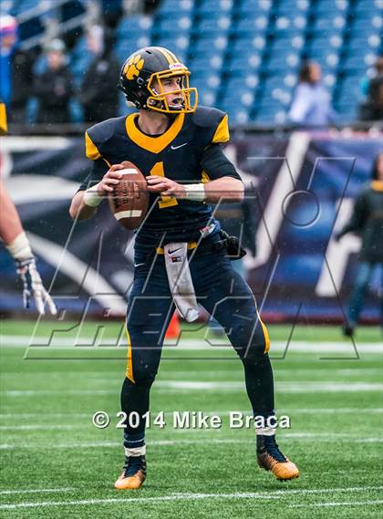 Thumbnail 3 in Cohasset vs. Littleton (MIAA Division 6 Final) photogallery.