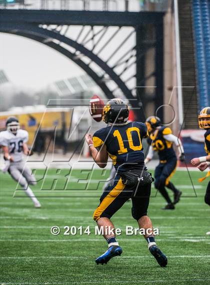 Thumbnail 1 in Cohasset vs. Littleton (MIAA Division 6 Final) photogallery.