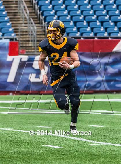 Thumbnail 1 in Cohasset vs. Littleton (MIAA Division 6 Final) photogallery.