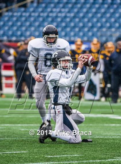 Thumbnail 1 in Cohasset vs. Littleton (MIAA Division 6 Final) photogallery.