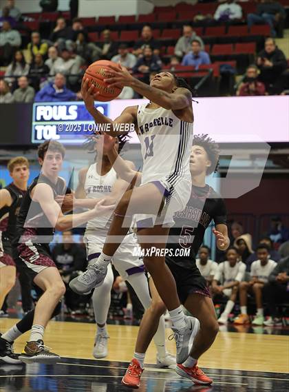 Thumbnail 1 in New Rochelle vs. Scarsdale (NYSPHSAA Section 1 Class AAA Semifinal) photogallery.