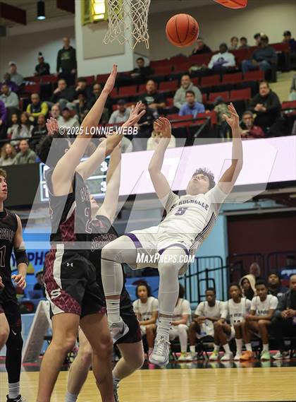 Thumbnail 1 in New Rochelle vs. Scarsdale (NYSPHSAA Section 1 Class AAA Semifinal) photogallery.