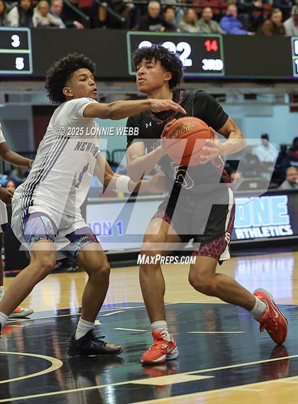 Thumbnail 1 in New Rochelle vs. Scarsdale (NYSPHSAA Section 1 Class AAA Semifinal) photogallery.
