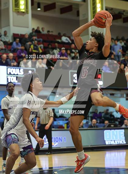 Thumbnail 2 in New Rochelle vs. Scarsdale (NYSPHSAA Section 1 Class AAA Semifinal) photogallery.