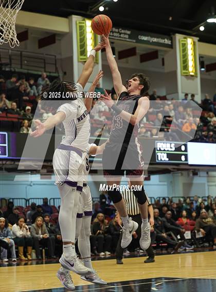 Thumbnail 1 in New Rochelle vs. Scarsdale (NYSPHSAA Section 1 Class AAA Semifinal) photogallery.