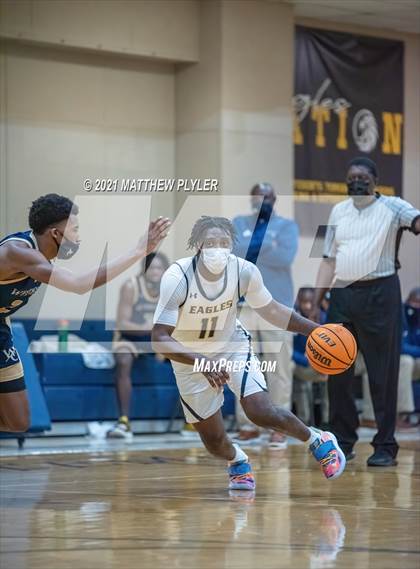 Thumbnail 1 in Westminster Catawba Christian vs Northwood Temple Academy (NCISAA 2A Semifinal) photogallery.