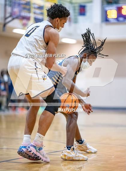 Thumbnail 3 in Westminster Catawba Christian vs Northwood Temple Academy (NCISAA 2A Semifinal) photogallery.