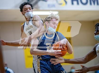 Thumbnail 3 in Westminster Catawba Christian vs Northwood Temple Academy (NCISAA 2A Semifinal) photogallery.