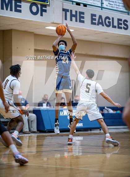 Thumbnail 2 in Westminster Catawba Christian vs Northwood Temple Academy (NCISAA 2A Semifinal) photogallery.