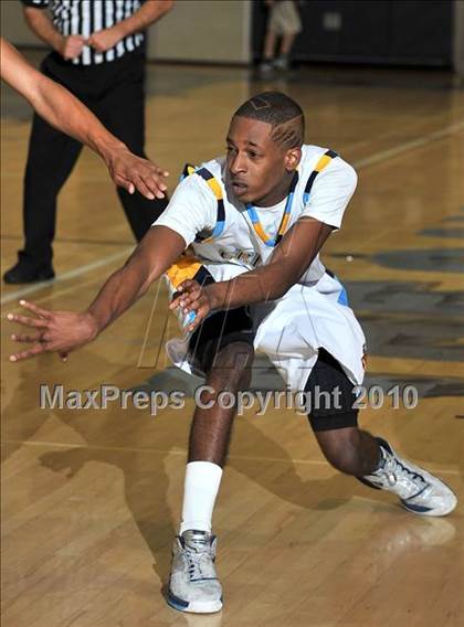 Thumbnail 1 in Poly @ Los Osos (CIF SS Playoffs) photogallery.
