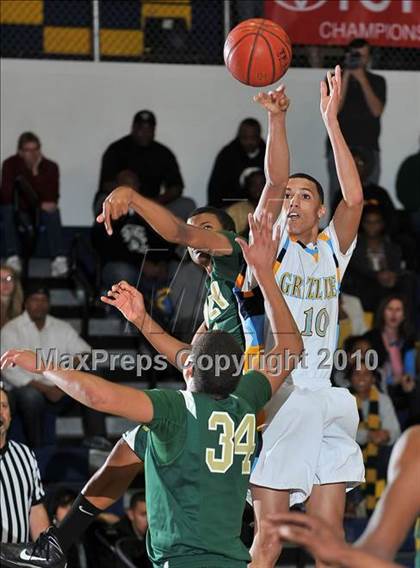 Thumbnail 2 in Poly @ Los Osos (CIF SS Playoffs) photogallery.