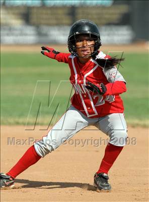 Thumbnail 2 in Mater Dei vs. Santiago (Santiago Spring Fling) photogallery.