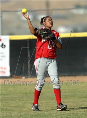 Thumbnail 3 in Mater Dei vs. Santiago (Santiago Spring Fling) photogallery.