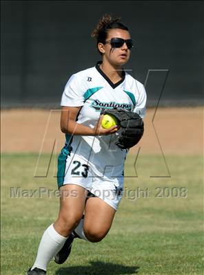 Thumbnail 3 in Mater Dei vs. Santiago (Santiago Spring Fling) photogallery.