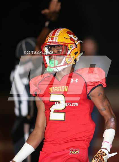 Thumbnail 3 in Mater Dei @ Mission Viejo  (CIF SS D1 Semifinal) photogallery.