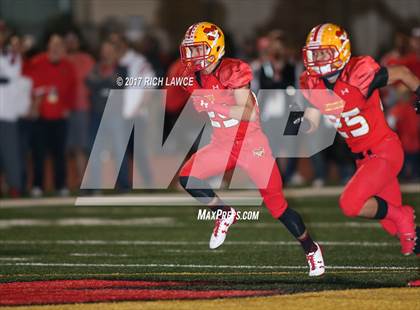 Thumbnail 3 in Mater Dei @ Mission Viejo  (CIF SS D1 Semifinal) photogallery.