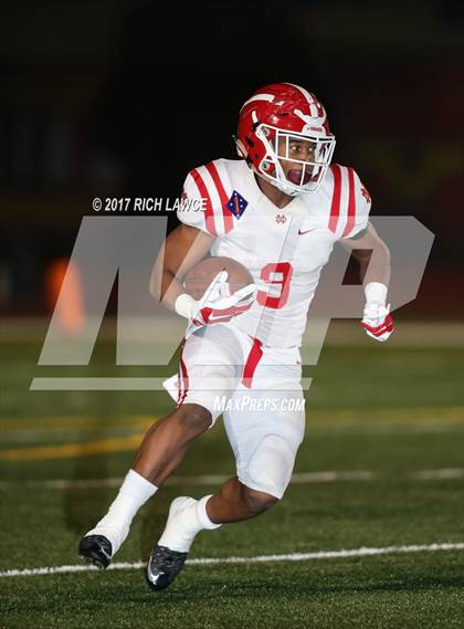 Thumbnail 3 in Mater Dei @ Mission Viejo  (CIF SS D1 Semifinal) photogallery.