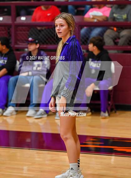 Thumbnail 1 in Lipan vs Douglass (Tenaha Holiday Hoops Classic) photogallery.