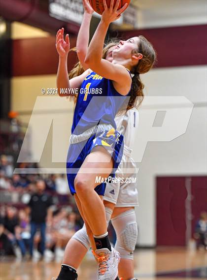 Thumbnail 1 in Lipan vs Douglass (Tenaha Holiday Hoops Classic) photogallery.