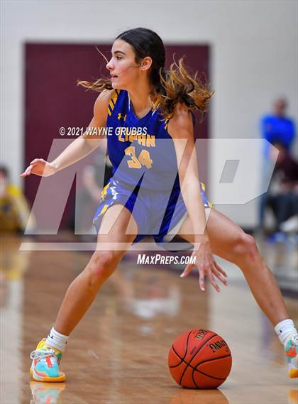 Thumbnail 3 in Lipan vs Douglass (Tenaha Holiday Hoops Classic) photogallery.