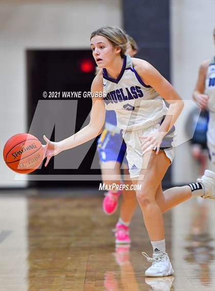 Thumbnail 3 in Lipan vs Douglass (Tenaha Holiday Hoops Classic) photogallery.